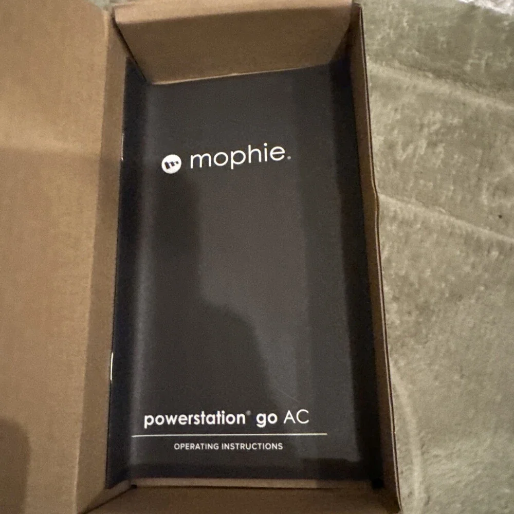 Mophie Powerstation Go AC - 55500w Battery Pack with Jumper Cables Power Adapter